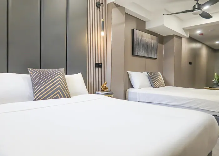 Rr Studios & Suites